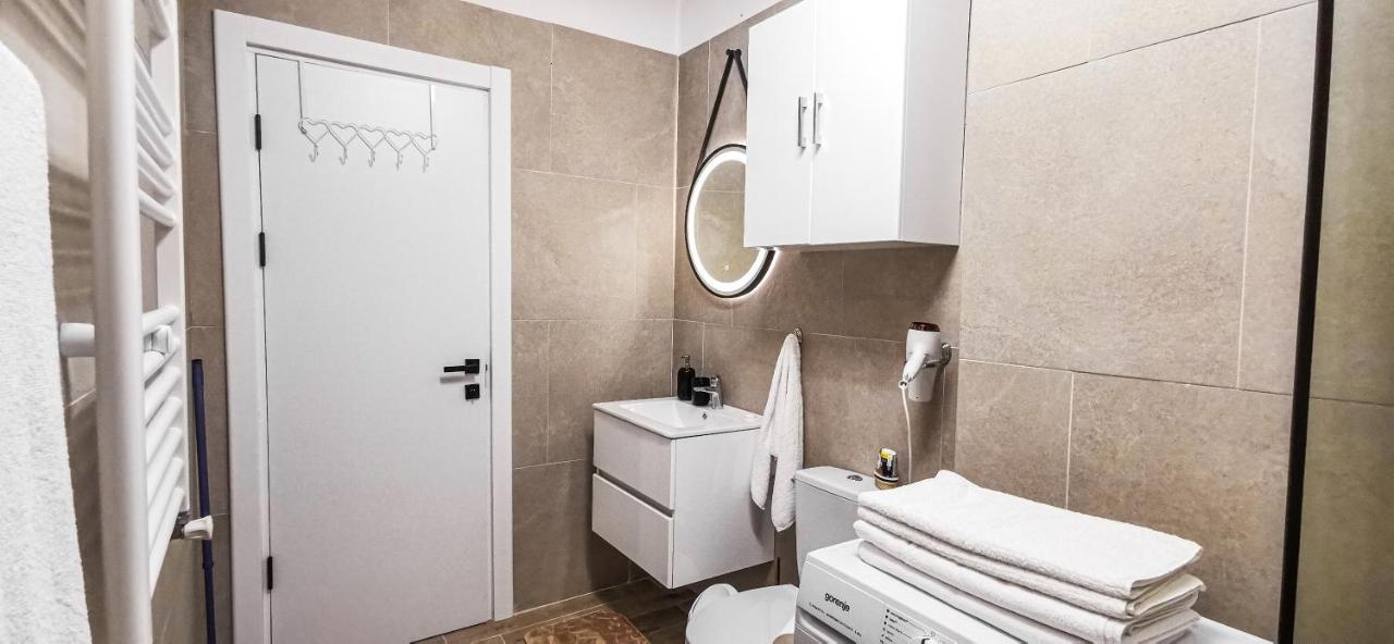 Aqua Vista Infinity Resort & Spa - Studio Lux - Piscina Infinity, Jacuzzi, Sauna, Gym - Privat Нэводари Экстерьер фото